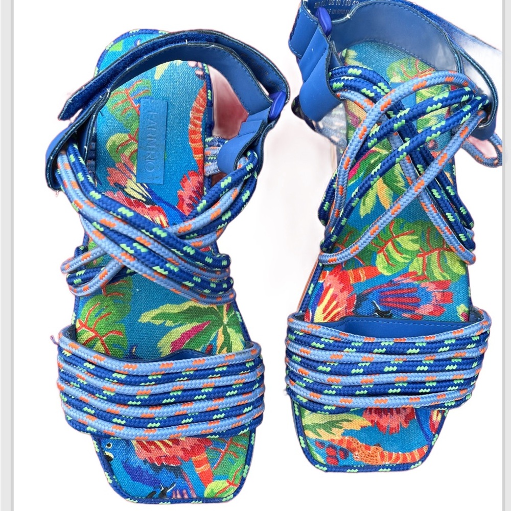 Farm Rio Blue Macaw Rainbow Strappy Platform Sandal Tropical Size 10 - Picture 2 of 11